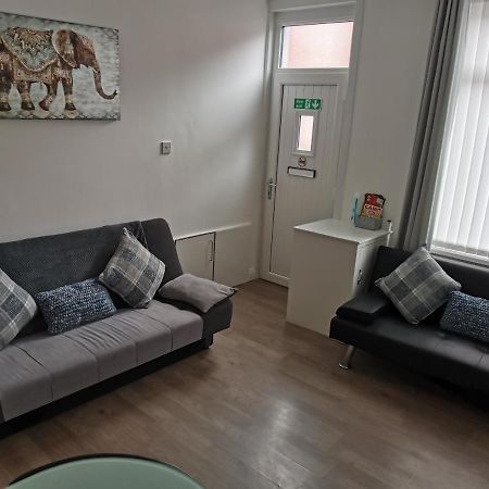 Welcome Home - Close To Town Centre - Full Holiday Home Blackpool Exterior foto